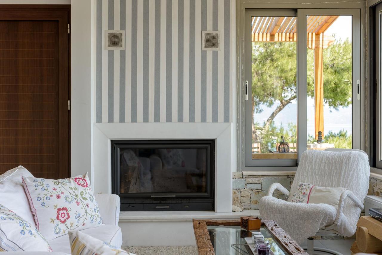 Crystal Beach Villa Chalkida Exterior photo